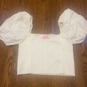 White puffy sleeve top